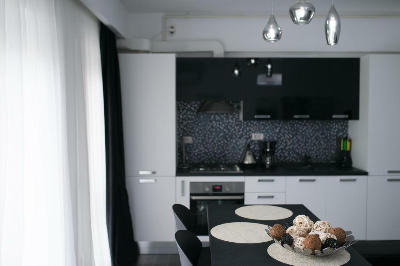 Apartel Black & White Năvodari Extérieur photo